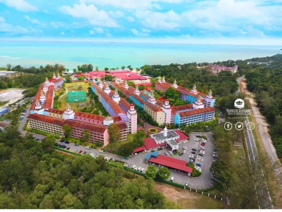 Lotus Desaru Beach Resort, 2 Bdrms, W/Splash Park Bandar Penawar Extérieur photo